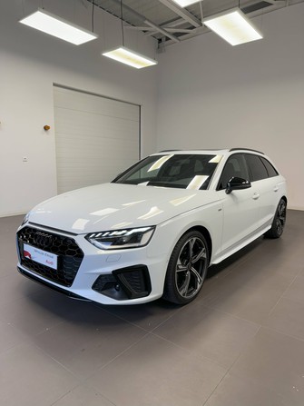 Photo Audi A4 AVANT A4 Avant 35 TDI 163 S tronic 7