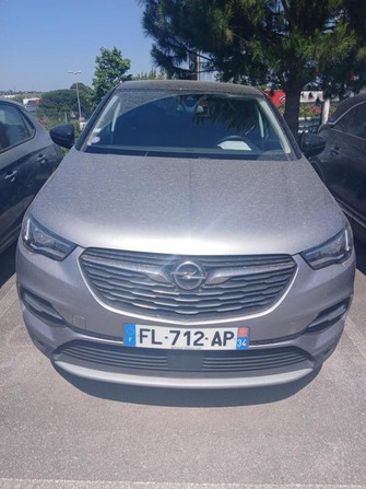 Photo Opel Grandland X 1.2 Turbo 130 ch BVA8 Design Line