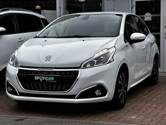 Photo Peugeot 208 1.2 PureTech 82ch E6.c Signature 5p