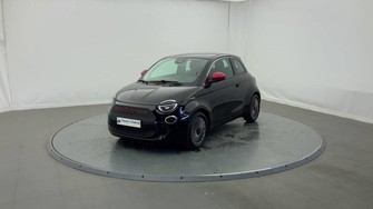 Photo Fiat 500 500e MY22 SERIE 1 STEP 2 Berline e 95 ch (RED)