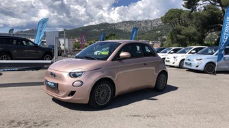 Photo Fiat 500 500e MY22 SERIE 1 STEP Berline e 118 ch Icône
