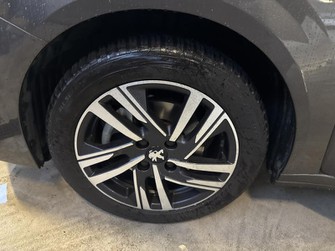 Photo Peugeot 208 1.2 PureTech 130ch S&S Allure Pack EAT8