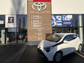 Photo Toyota Aygo 1.0 VVT-i 72ch x-play x-app 5p MC18