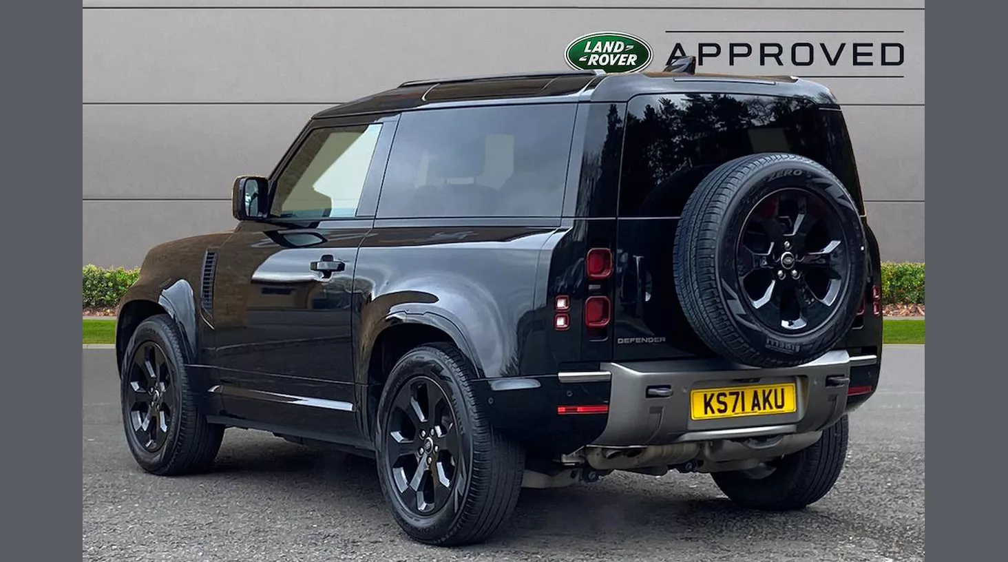 Land Rover Defender 3.0 D250 X-Dynamic HSE 90 3dr Auto [6 Seat]