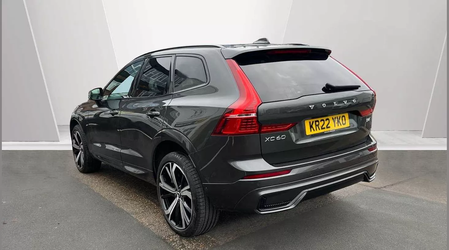 Volvo XC60 2.0 B4D R DESIGN Pro 5dr AWD Geartronic