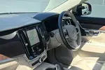 2022 Volvo V90