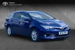 2016 Toyota Auris