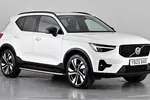 2025 Volvo XC40